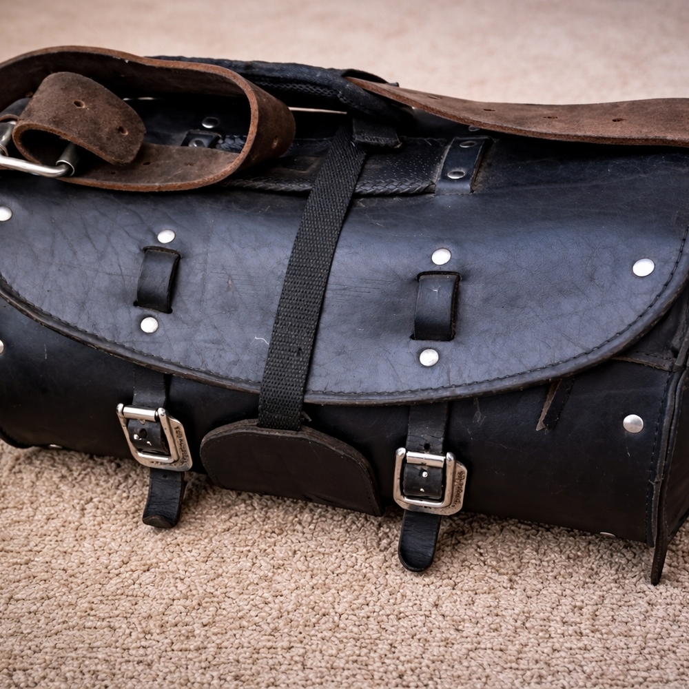 Harley-Davidson Leather Saddlebag Crossbody Biker Motorcycle Bag Distressed